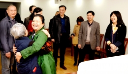 我院开展离退休老干部和困难党员春节慰问活动