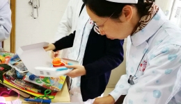 记广西自治区江滨医院儿科的第一个圣诞节