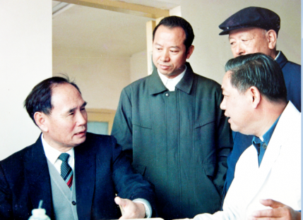 原卫生部副部长郭子恒来我院指导工作