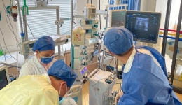 海燕论坛官网成功开展一例可视化经皮穿刺气管切开术