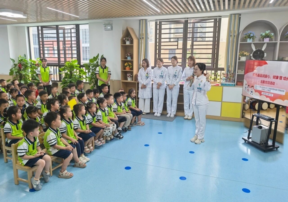 健康“蓓”成长 | 托育园里的江滨健康小课堂开课了!